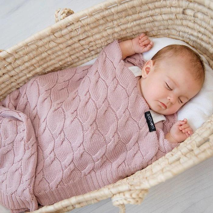 Moses basket - is it worth including in a layette? - Kidealo