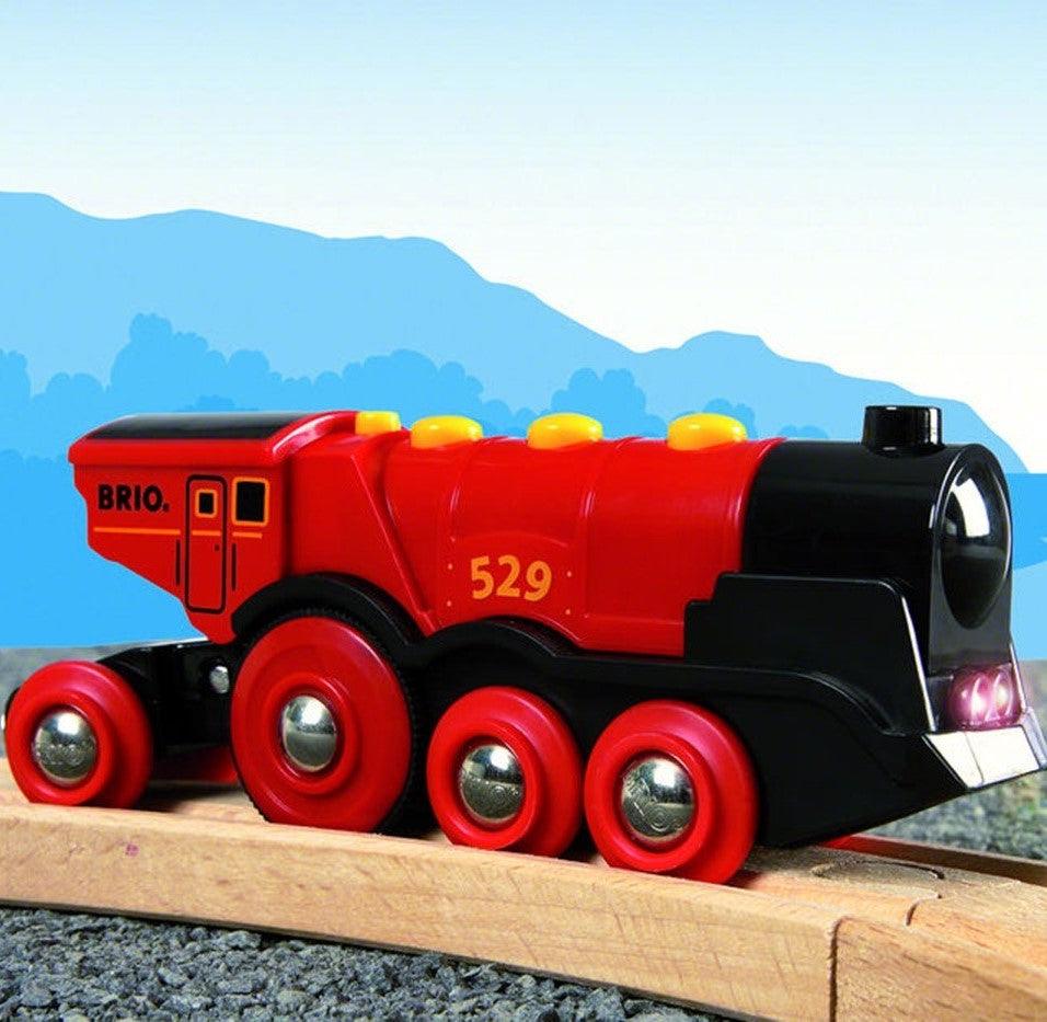 BRIO: red battery locomotive Mighty Red Action Locomotive World