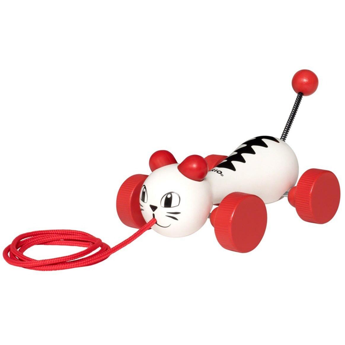 Brio: Fehér macska húzza a játékot