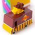 Candylab -lelut: puinen autovohvelin pakettiauto