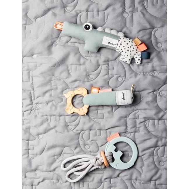 Done by Deer: Tiny Toys teether rattle - Kidealo