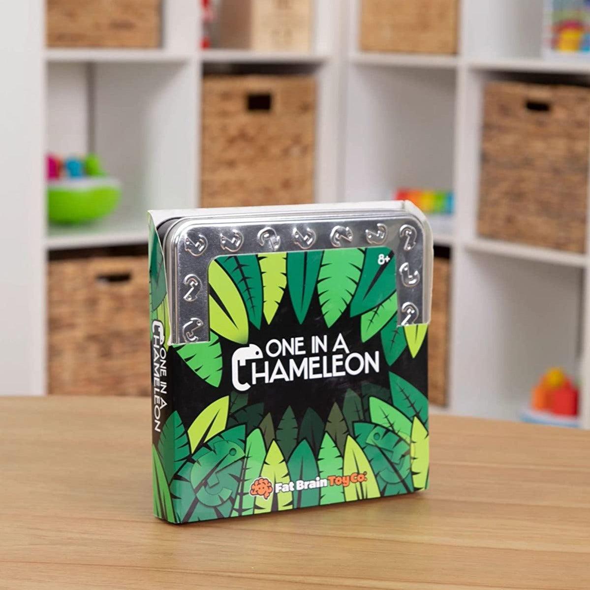 Fat Brain Toys: Magnetic puzzle One in a Chameleon
