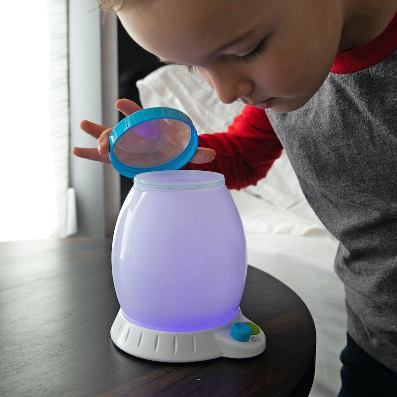 Fat Brain Toys: нощна лампа за наблюдение на насекоми Buggy Light
