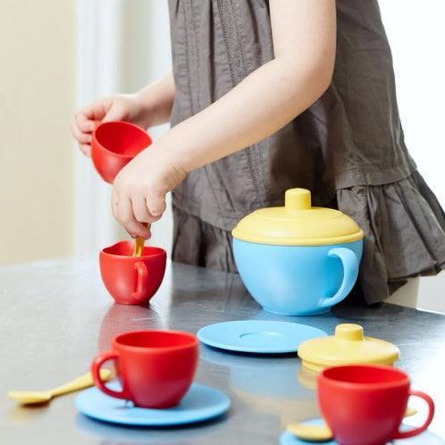 Green Toys: Blue Tea Set tea service - Kidealo