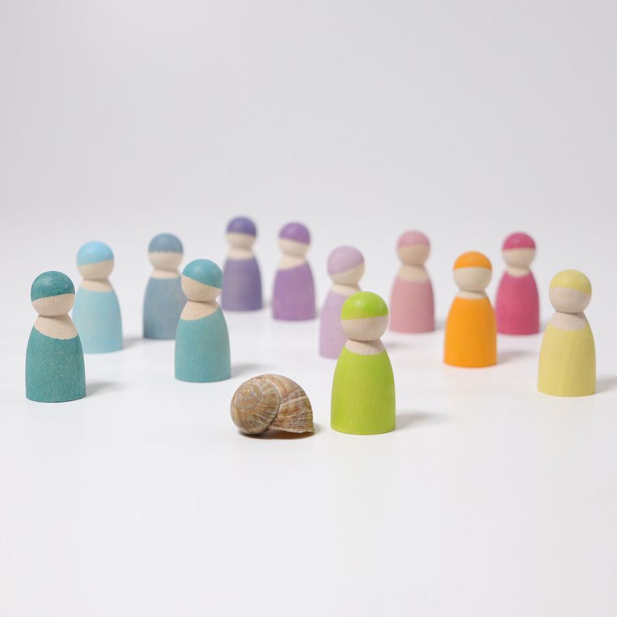 Grimm's: 12 Pastel People figurines - Kidealo