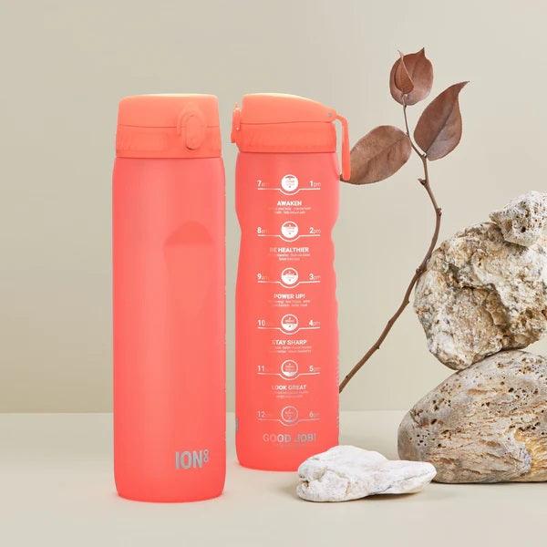 ION8: Coral Motivator 1100 ml vandflaske med målebæger