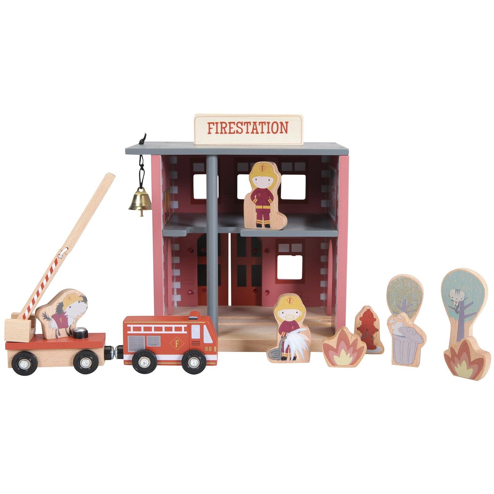 Little Dutch: дървена пожарна