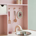 Väike hollandlane: mänguasjaköök roosa puidust köök