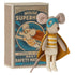 Maileg: супергеройска мишка в кутия Superhero Mouse в кутия Little Brother 11 см