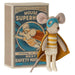 Maileg: superkangelase hiir kasti superkangelase hiir kastis väikevend 11 cm