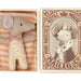 Maileg: Baby Mouse In The Box Rose 8 см