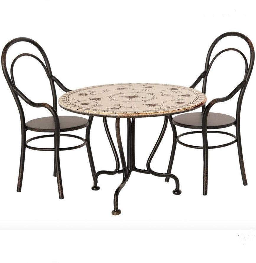 Maileg: Винтидж маса и столове