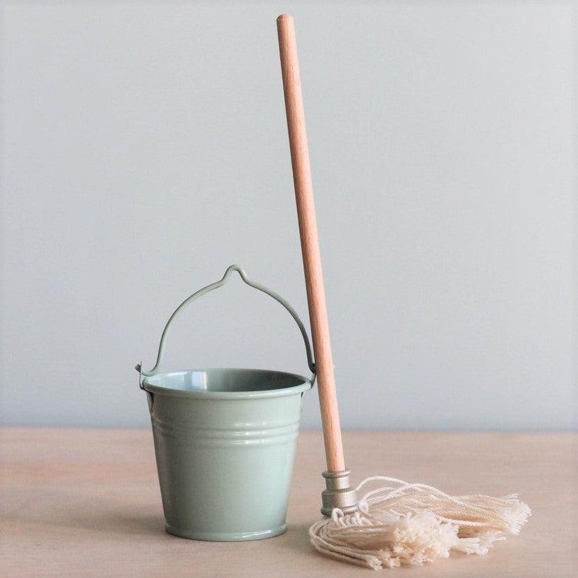 Maileg: bucket and mop