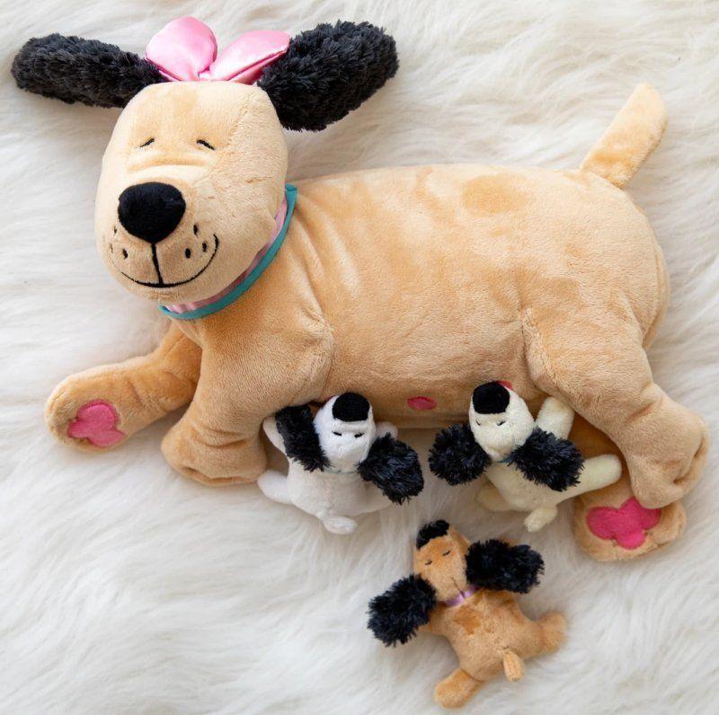 Manhattan Toy: breastfeeding mom with Nursing Nana dogs - Kidealo