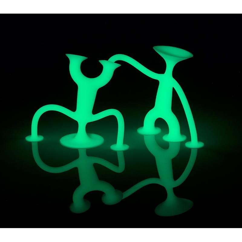 Moluk: small glowing human with suction cups Oogi Junior Glow - Kidealo