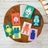 Petit Collage: Πάρα πολλά παιχνίδια καρτών τέρατα