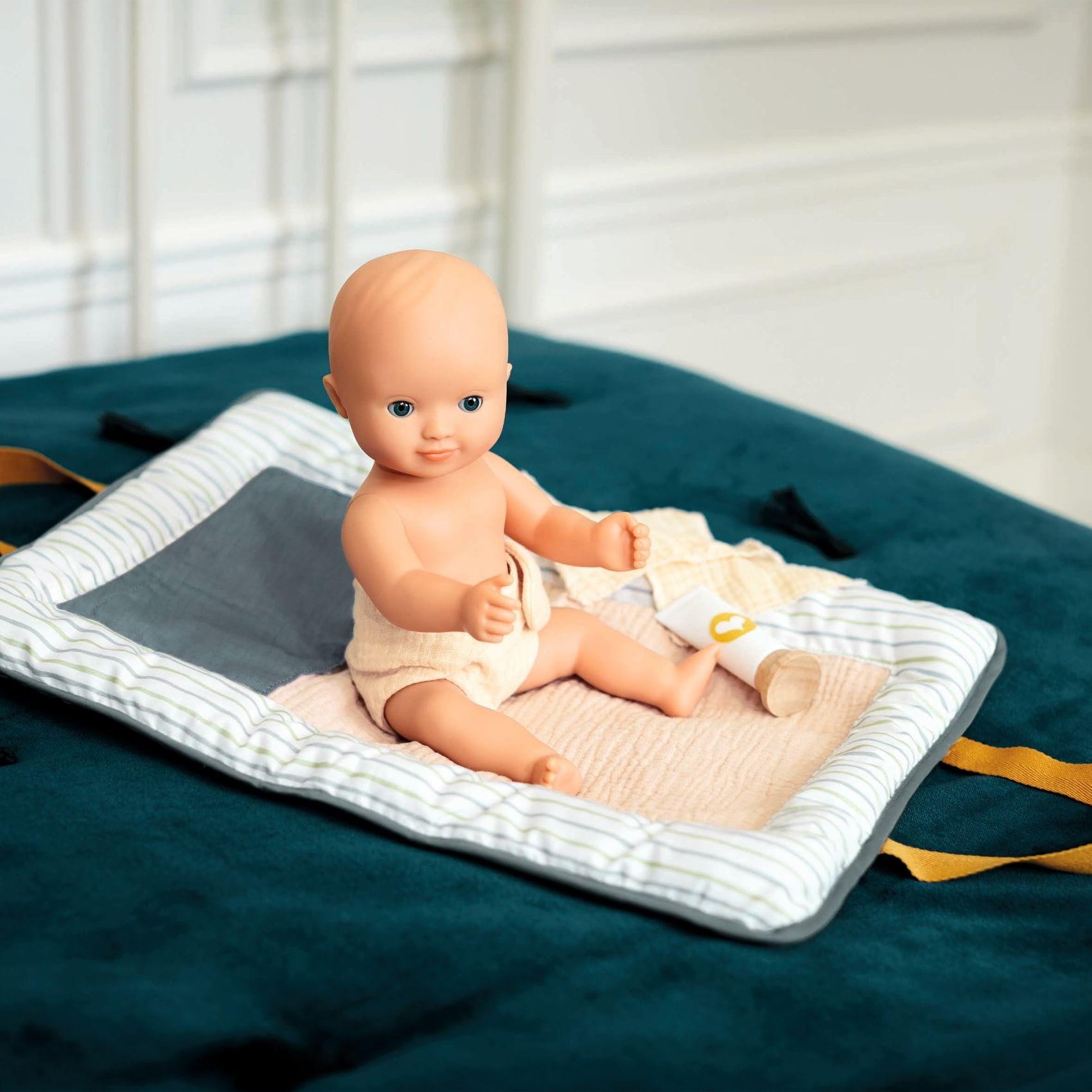 Pomea: Vauvan oliivihaute -nukke 32 cm