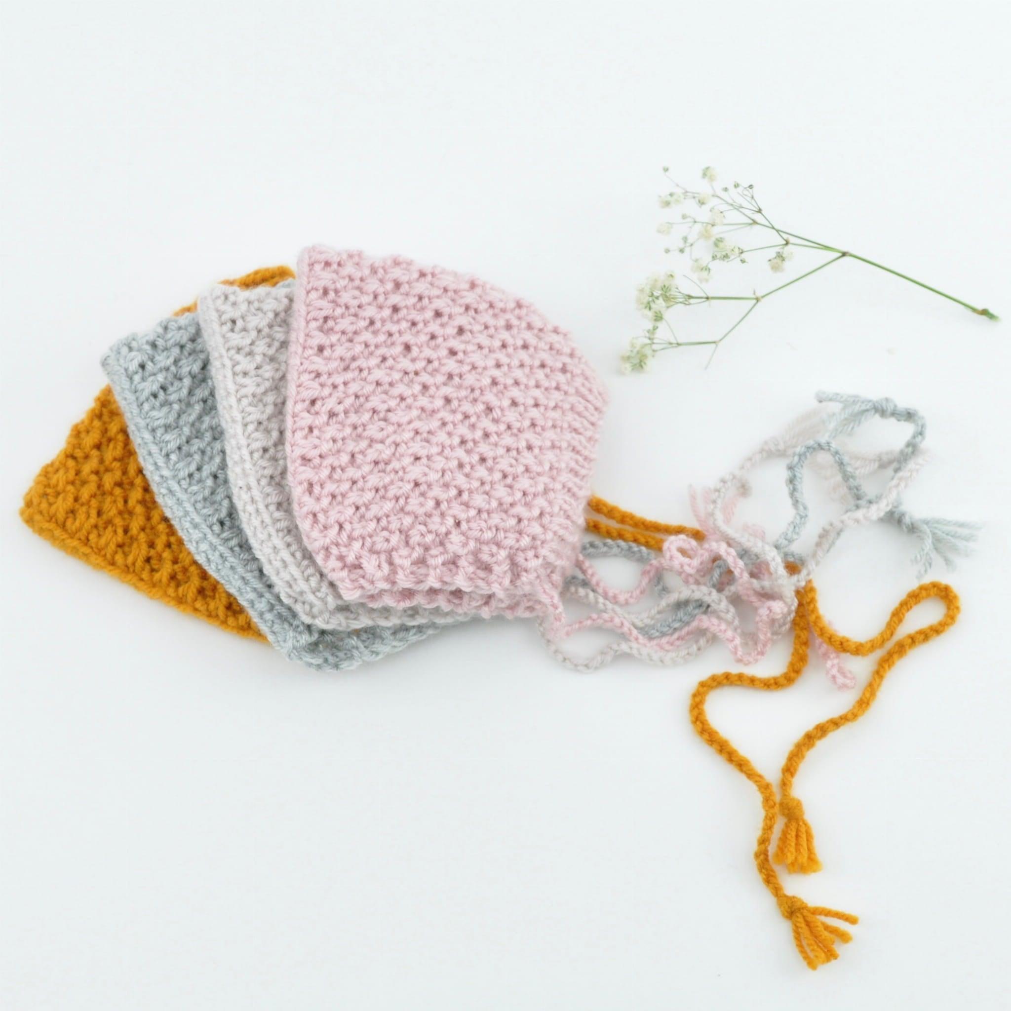 Przytullale: yarn cap for Miniland doll
