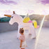 SunnyLife: un gran rociador de agua inflable unicornio