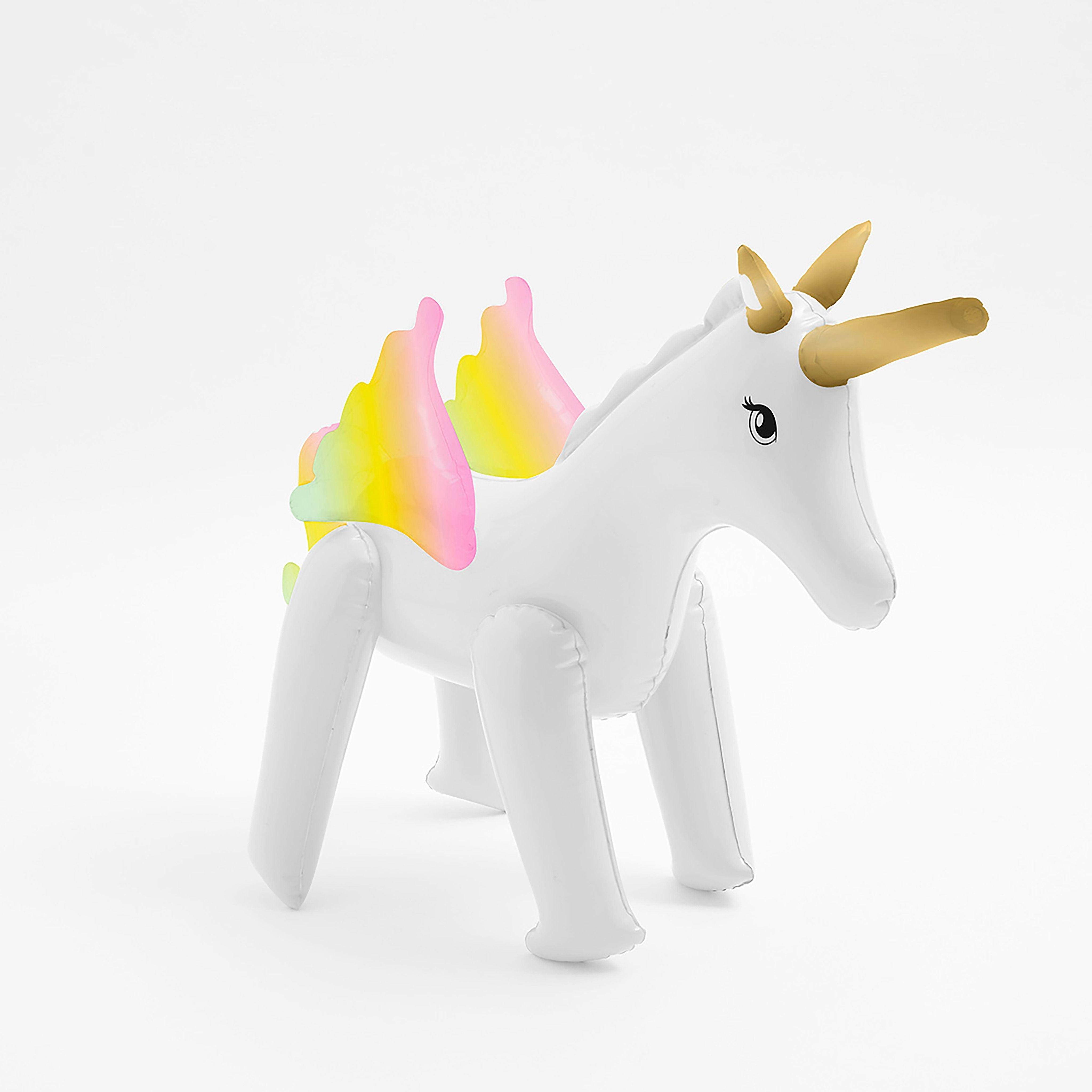 SunnyLife: un unicorno gonfiabile per piccoli spruzzatori d'acqua