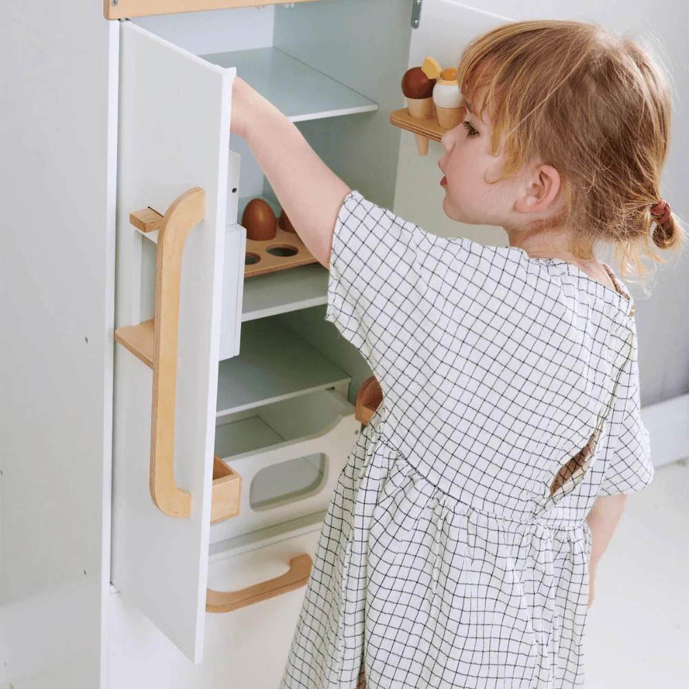 Toys folhas macias: geladeira de madeira com fabricante de cubos de gelo