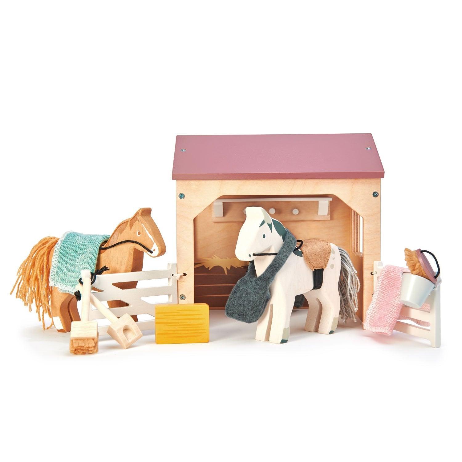 Nježne lišće igračke: drvene figurice stabilne i konje
