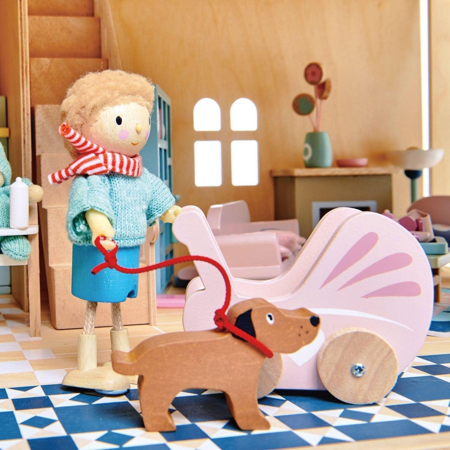 Играчки с нежни листа: г-н Гудууд и неговата кукла куче