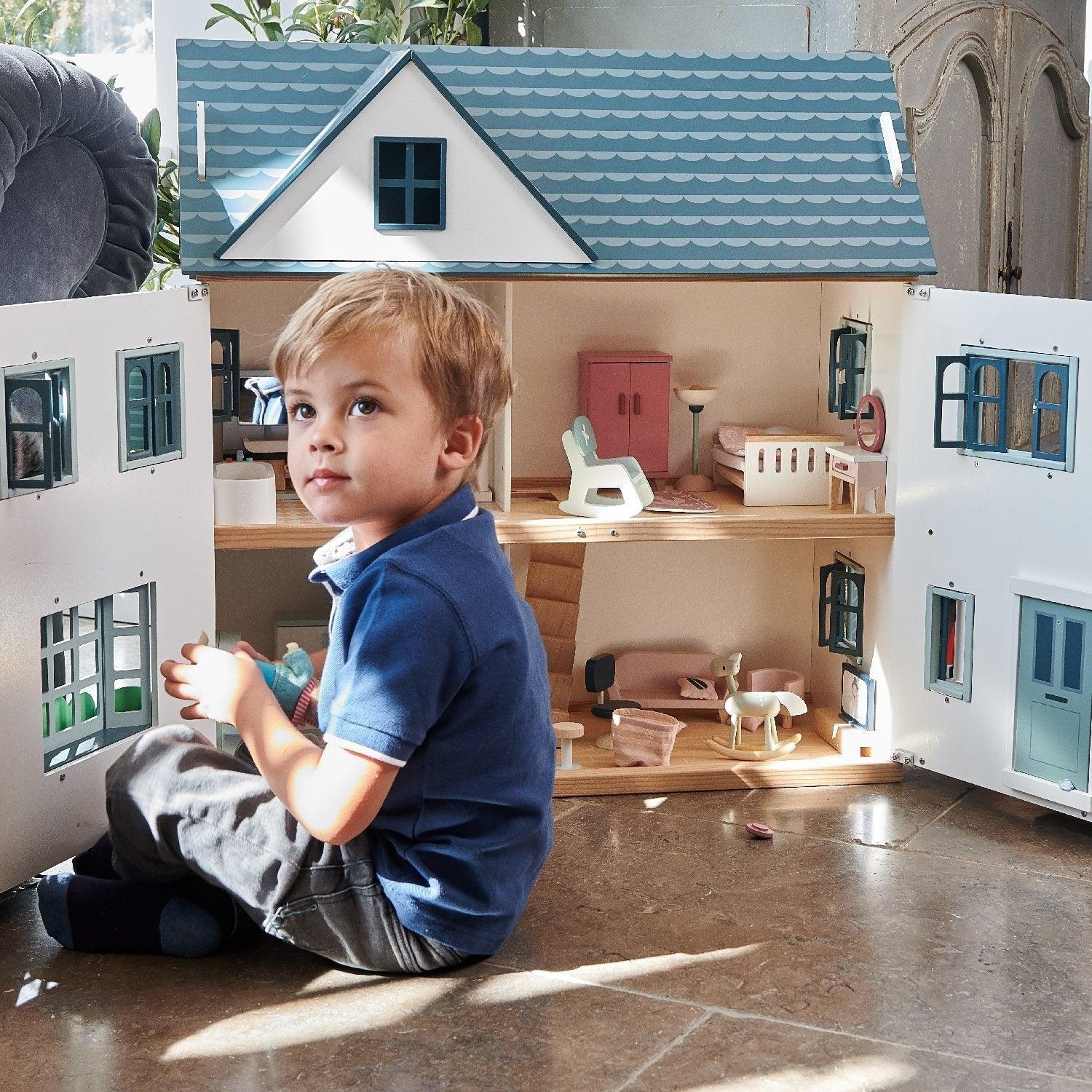 Nabídné listové hračky: tří-podlažní dům pro panenky