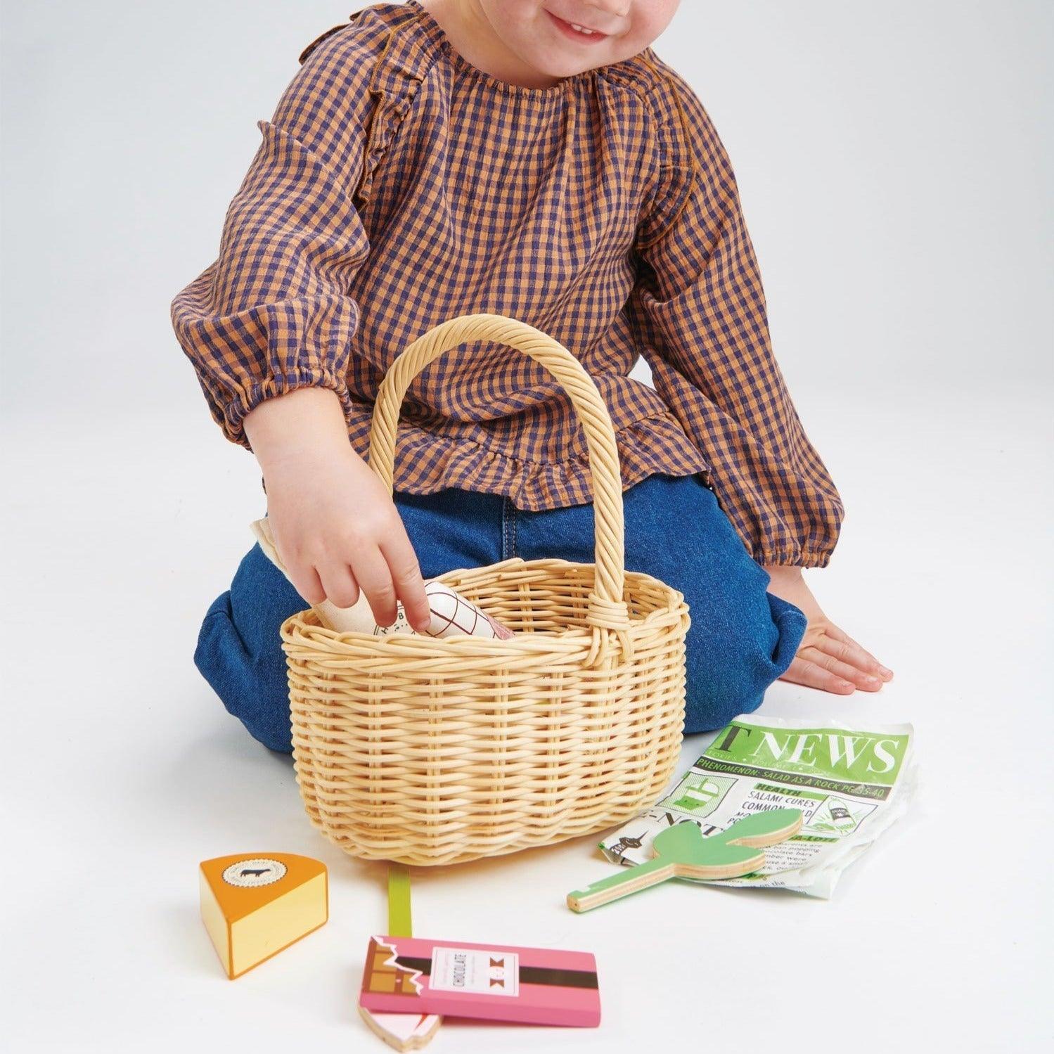 Tender Leaf Toys: плетена кошница за пазаруване Кошница за пазаруване