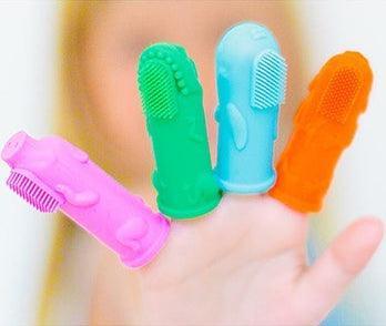 The Brushies: silicone finger brush - Kidealo