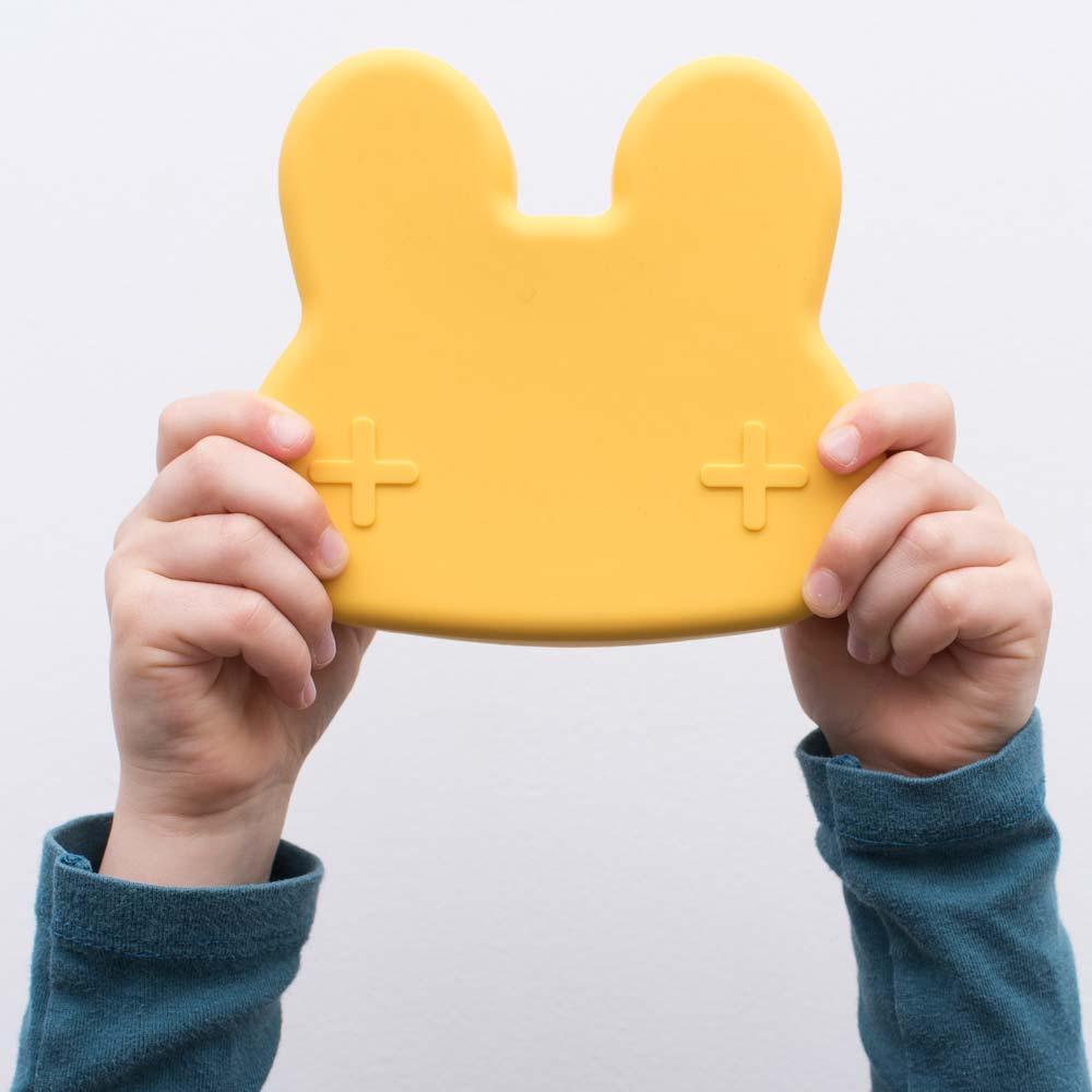 Nous pourrions être minuscules: Bunny Snackie Slicone Snack Container