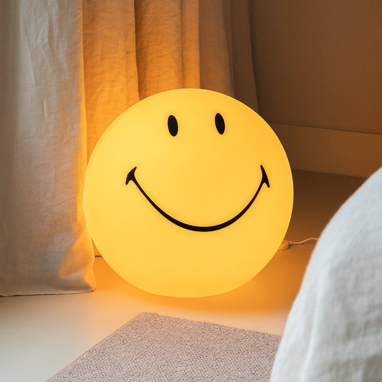 MrMaria: lamp with adapter Smiley High Lamp XL