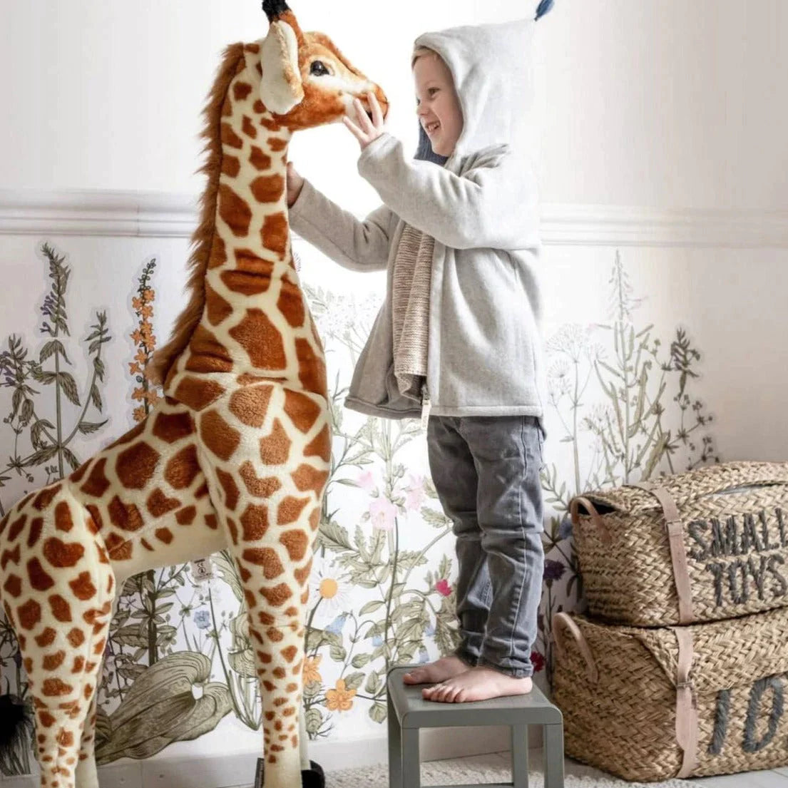 Детска къща: плюшен стоящ жираф 135 см